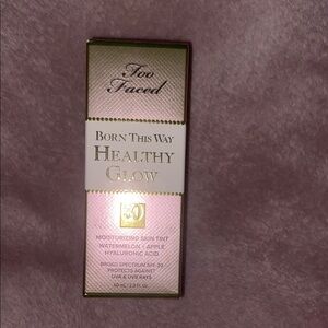 Too faced born this way healthy glow foundation shade light beige